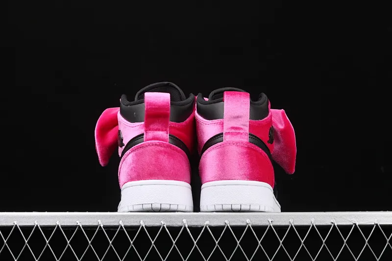 All categories Air Jordan Jordan series basketball shoes Air Jordan 1 Mid CLOT x Air Jordan 1 Mid "Fearless" AJ1 Joe 1 mid-top white silk CK5678-006